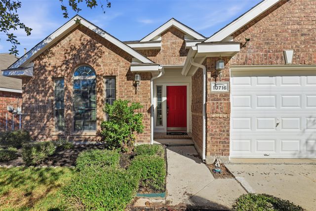 10716 Lipan Trail, Fort Worth, TX 76108