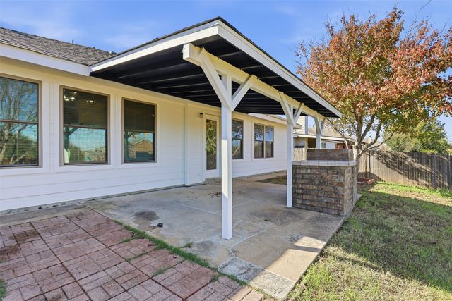 10716 Lipan Trail, Fort Worth, TX 76108