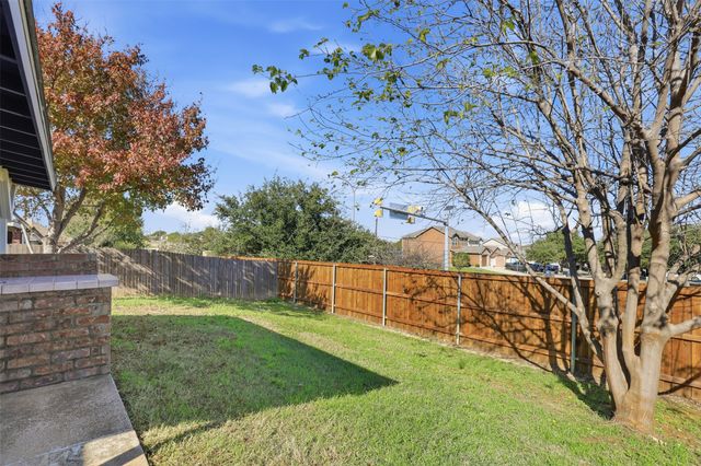 10716 Lipan Trail, Fort Worth, TX 76108