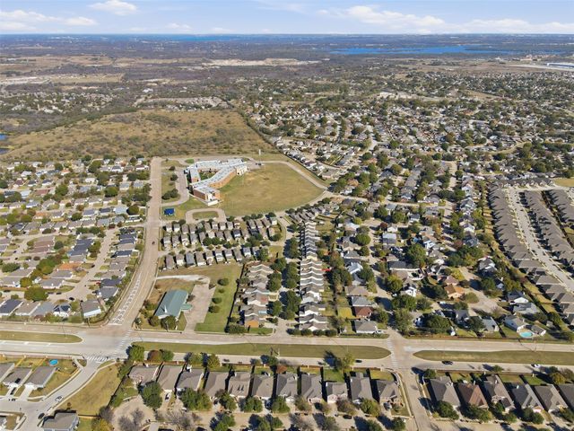 10716 Lipan Trail, Fort Worth, TX 76108