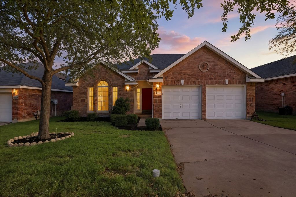 10716 Lipan Trail, Fort Worth, TX 76108