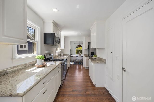 5632 7th Avenue NW, Seattle, WA 98107