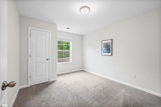 172 Highland Park Court, Easley, SC 29640