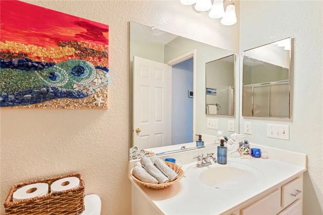 38669 Clearbrook, Murrieta, CA 92563