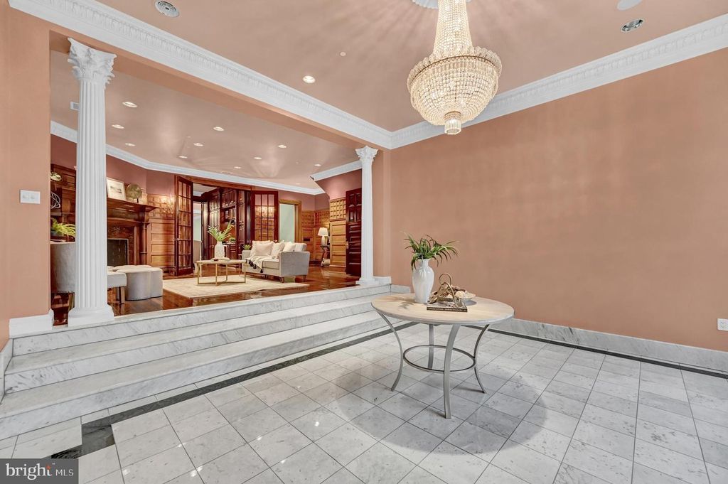 Image 10 of property listing at 1126 N CHARLES ST, Baltimore, MD 21201