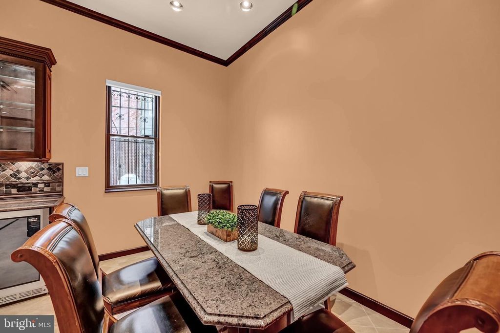 Image 17 of property listing at 1126 N CHARLES ST, Baltimore, MD 21201