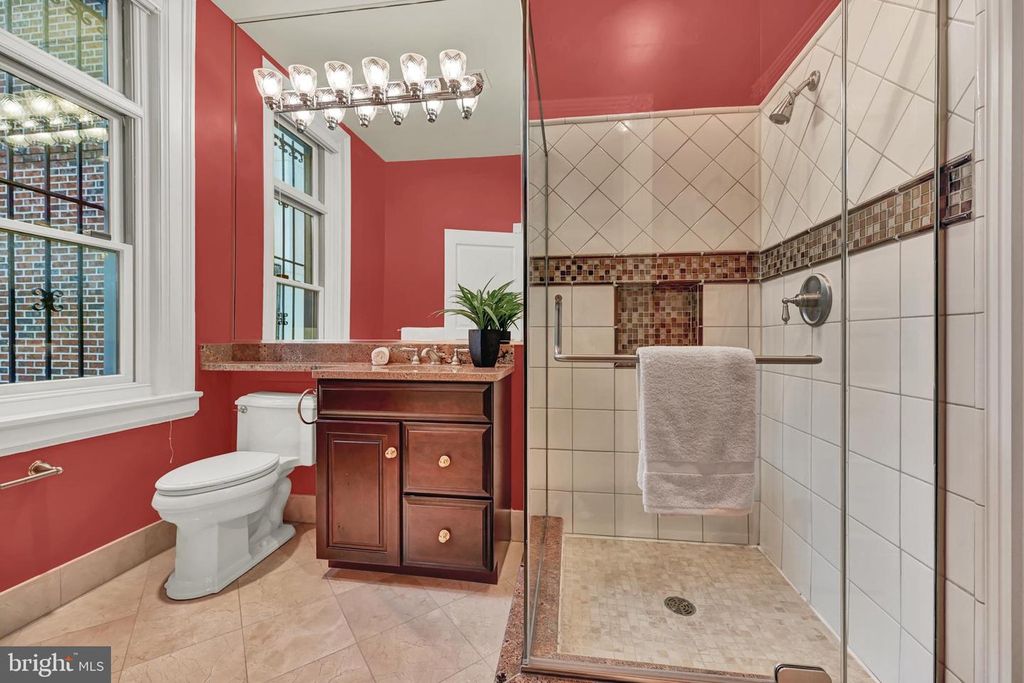 Image 34 of property listing at 1126 N CHARLES ST, Baltimore, MD 21201