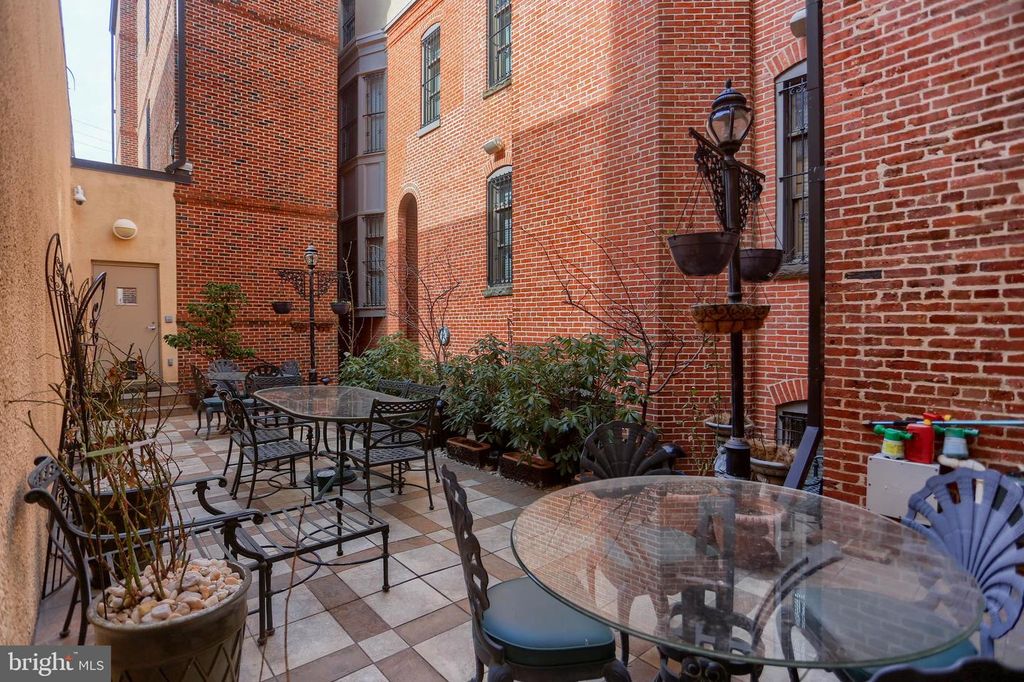 Image 69 of property listing at 1126 N CHARLES ST, Baltimore, MD 21201