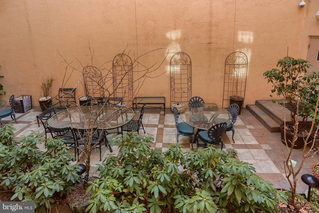 Image 70 of property listing at 1126 N CHARLES ST, Baltimore, MD 21201