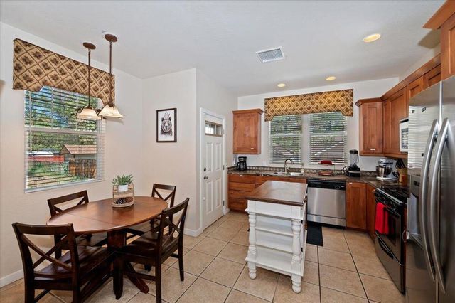317 E Angeles Boulevard, Big Bear, CA 92314