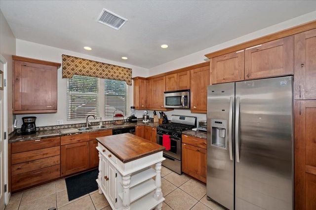 317 E Angeles Boulevard, Big Bear, CA 92314