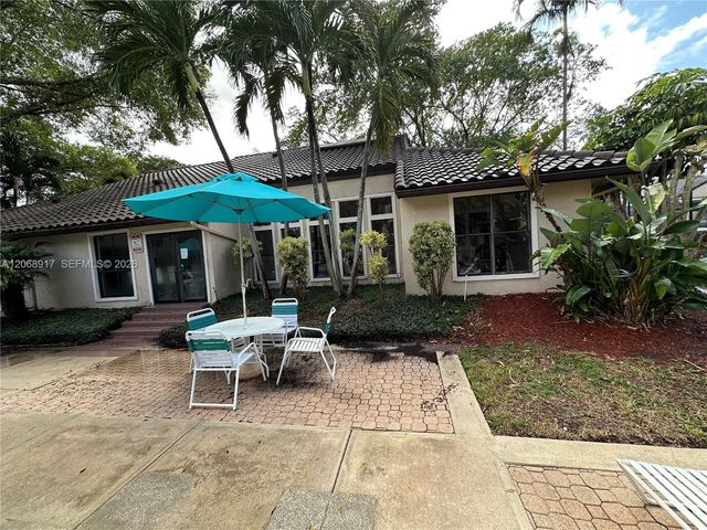 4221 W Mcnab Road 35, Pompano Beach, FL 33069