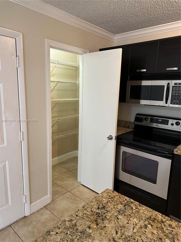 4221 W Mcnab Road 35, Pompano Beach, FL 33069