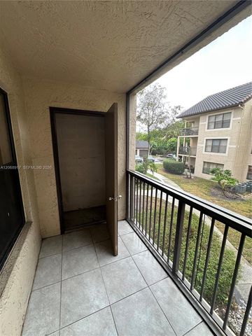 4221 W Mcnab Road 35, Pompano Beach, FL 33069