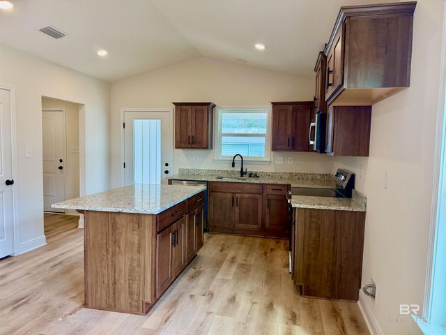 2022 W Union Avenue, Loxley, AL 36551