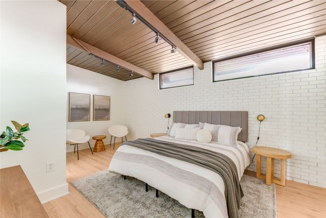 3611 Marsh Lane Place, Dallas, TX 75220