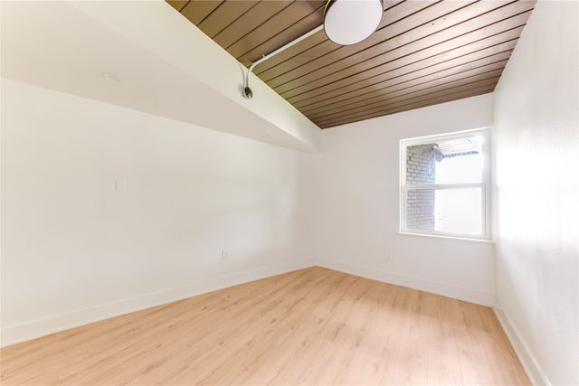 3611 Marsh Lane Place, Dallas, TX 75220