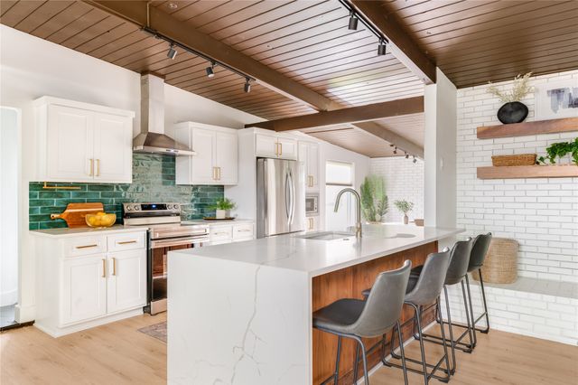 3611 Marsh Lane Place, Dallas, TX 75220