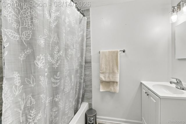 19346 Angling Street, Livonia, MI 48152