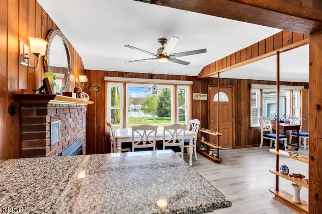 18 W Shawnee Trl, Jefferson Twp., NJ 07885