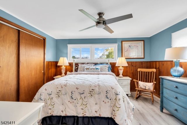 18 W Shawnee Trl, Jefferson Twp., NJ 07885