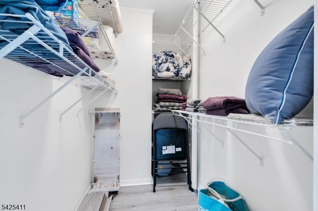 18 W Shawnee Trl, Jefferson Twp., NJ 07885