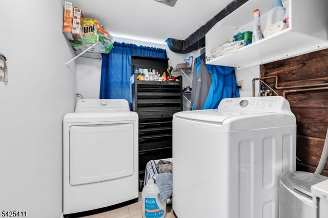 18 W Shawnee Trl, Jefferson Twp., NJ 07885