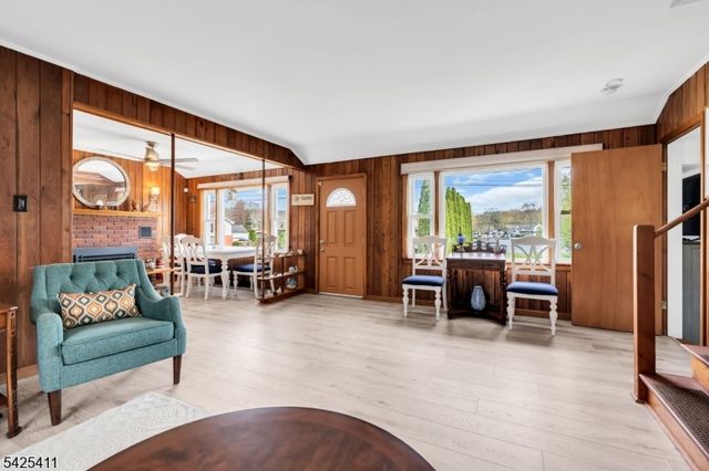 18 W Shawnee Trl, Jefferson Twp., NJ 07885