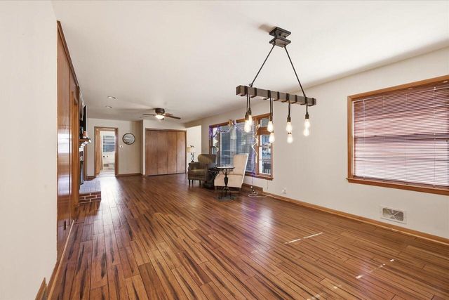 1000 Brewster AVENUE, Beloit, WI 53511