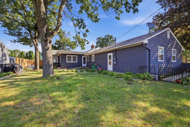 1000 Brewster AVENUE, Beloit, WI 53511
