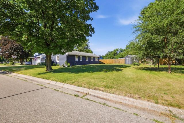 1000 Brewster AVENUE, Beloit, WI 53511