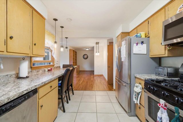 1000 Brewster AVENUE, Beloit, WI 53511