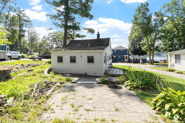 32 Ells Road, Hampstead, NH 03841