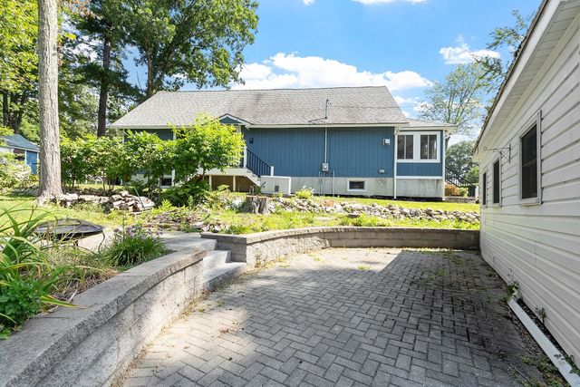 32 Ells Road, Hampstead, NH 03841