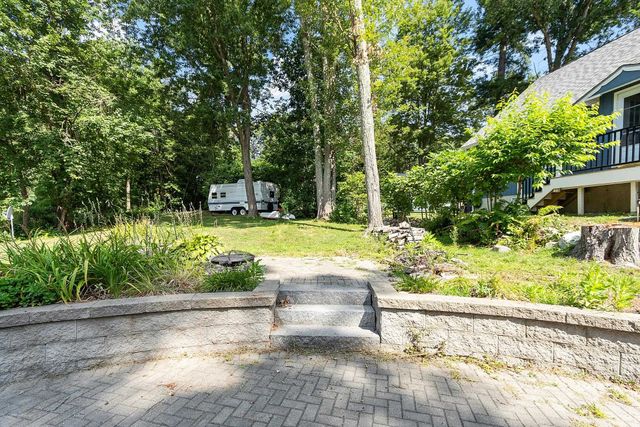 32 Ells Road, Hampstead, NH 03841