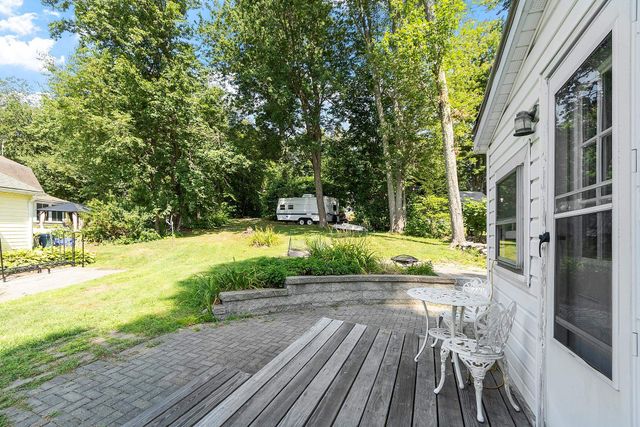 32 Ells Road, Hampstead, NH 03841