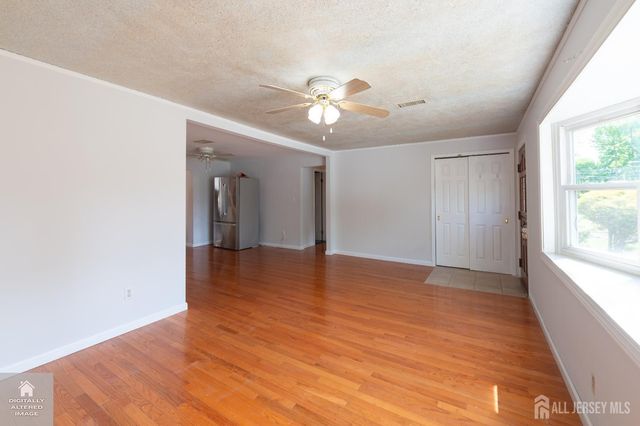 369 Fairview Avenue, Colonia, NJ 07067