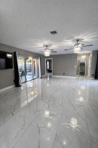 6770 Dupere Lane, Lake Worth, FL 33467