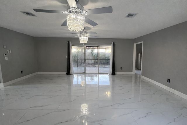 6770 Dupere Lane, Lake Worth, FL 33467