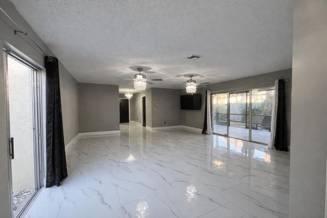 6770 Dupere Lane, Lake Worth, FL 33467