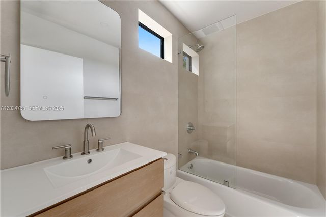 1917 NW 17 Street A, Miami, FL 33125