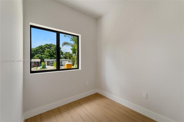 1917 NW 17 Street A, Miami, FL 33125