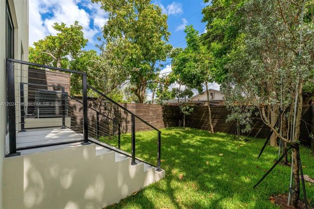 1917 NW 17 Street A, Miami, FL 33125