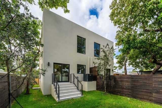1917 NW 17 Street A, Miami, FL 33125