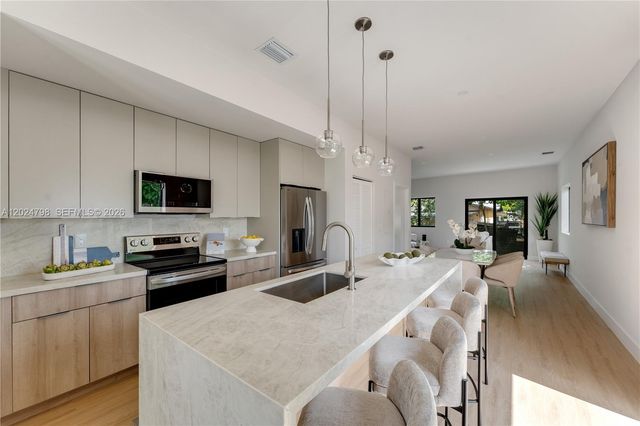 1917 NW 17 Street A, Miami, FL 33125
