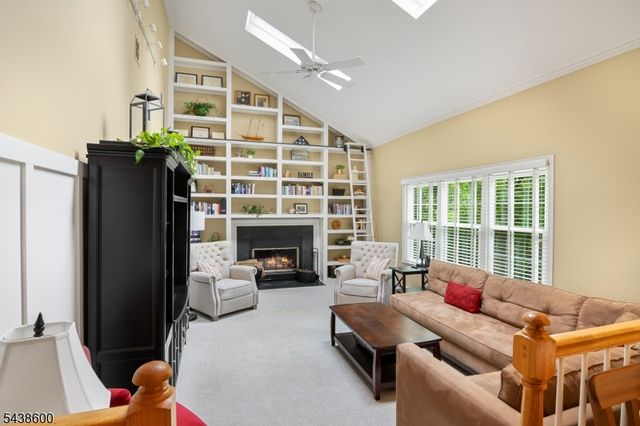 7 Lighthouse Cir, Jefferson Twp., NJ 07849