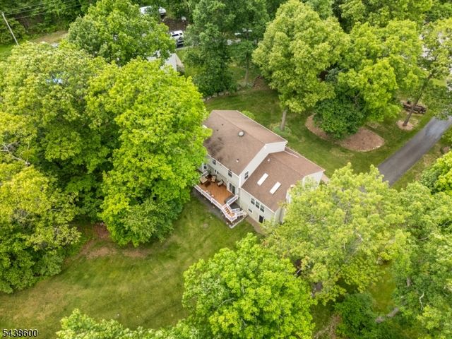 7 Lighthouse Cir, Jefferson Twp., NJ 07849