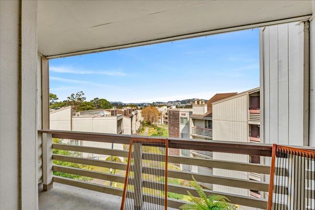 353 Philip Drive 304, Daly City, CA 94015