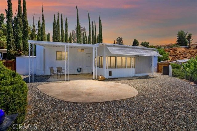 22780 Skylink, Canyon Lake, CA 92587