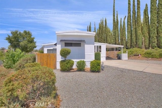 22780 Skylink, Canyon Lake, CA 92587